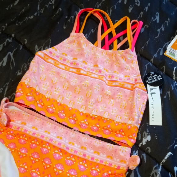 Nicole Miller 2 PC Multicolor Swimsuit Set. M/10 - Picture 4 of 4
